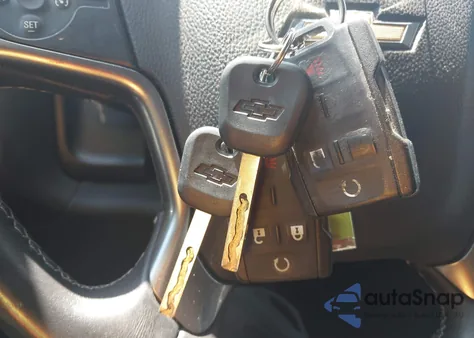 2016 Chevrolet Silverado 1500 1Lt из США, поврежденный, VIN 3GCUKREC6GG314521